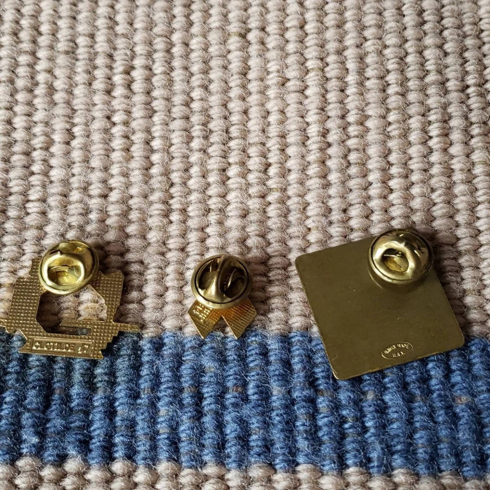 Vintage Quilting Sewing Pins Lot
